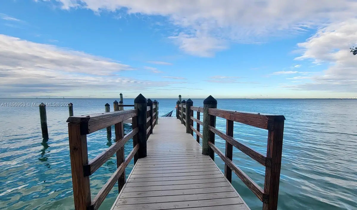 640 S Mashta Dr, Key Biscayne, FL 33149 - Image #1