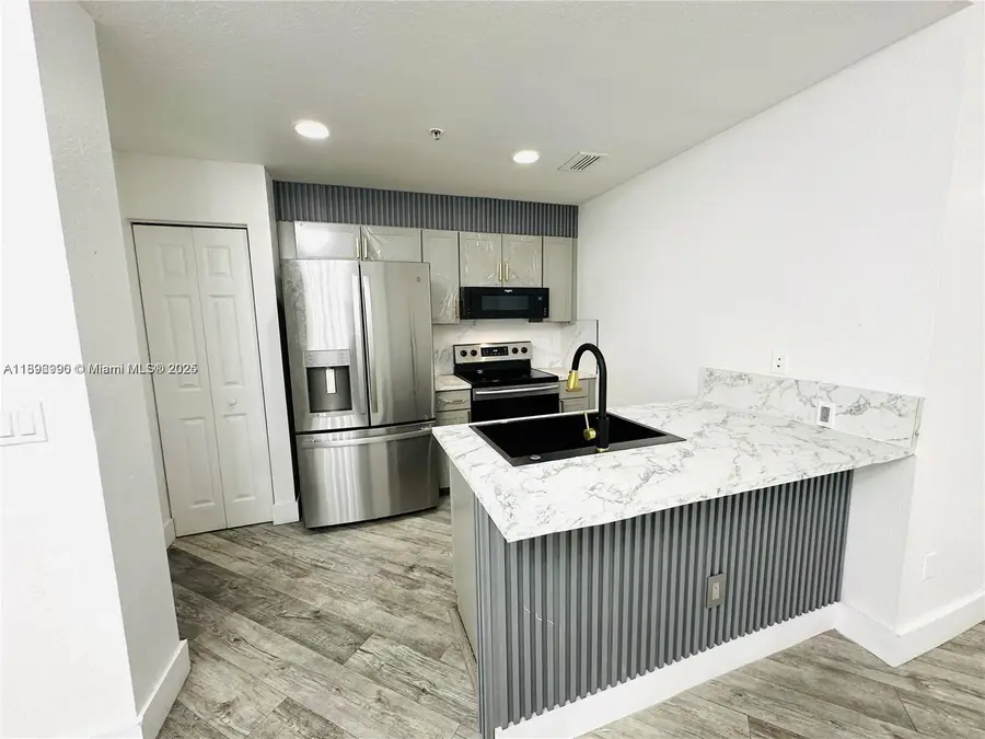 1962 Freeport Lane #1962, Riviera Beach, FL 33404 - Image #3