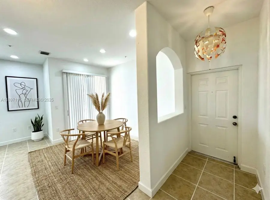 10012 NW 7th St #208, Miami, FL 33172 - Image #2