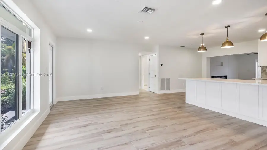 5713 NE 17th Ter, Fort Lauderdale, FL 33334 - Image #3