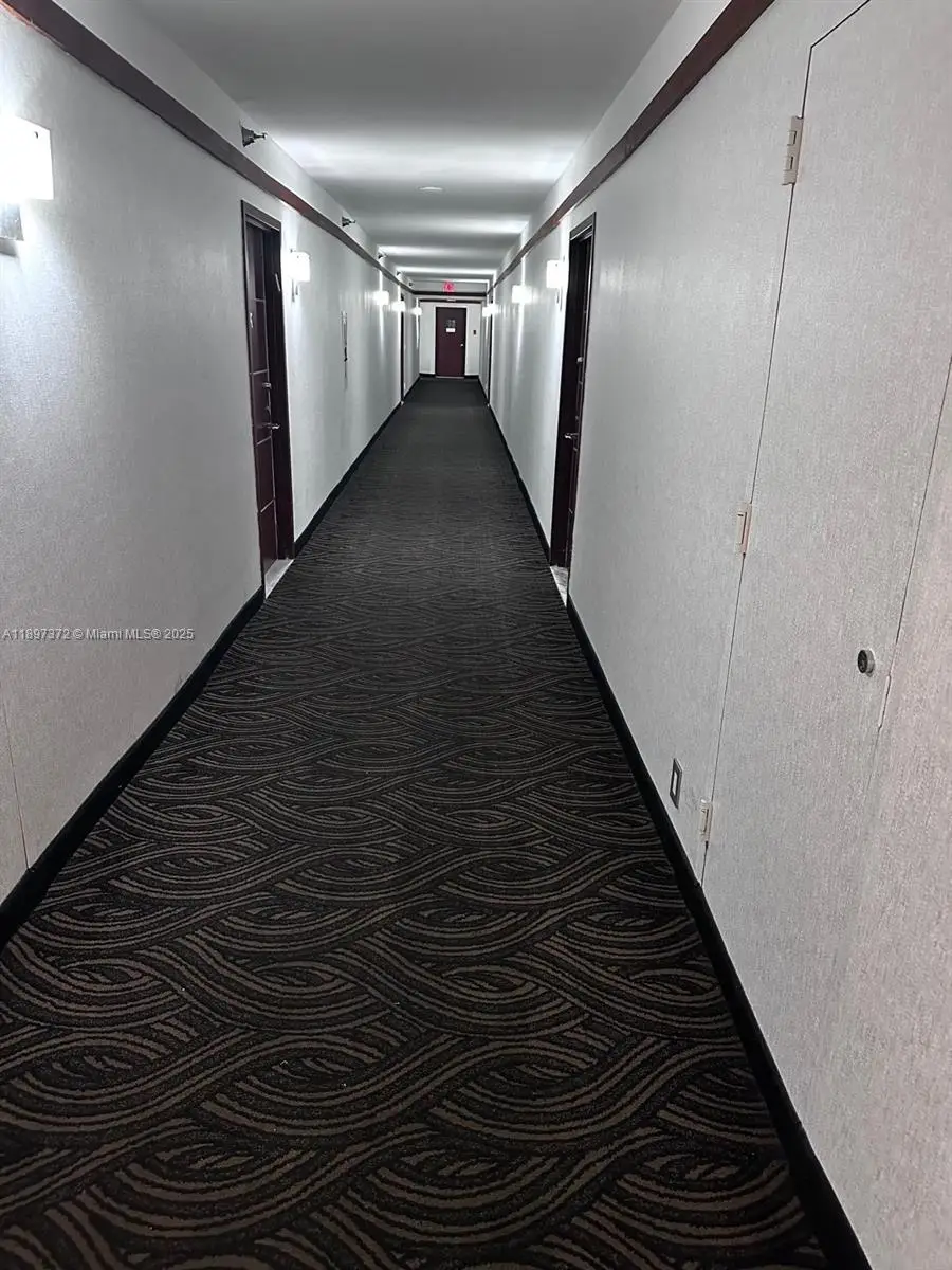 3300 NE 191st St #904, Aventura, FL 33180 - Image #1