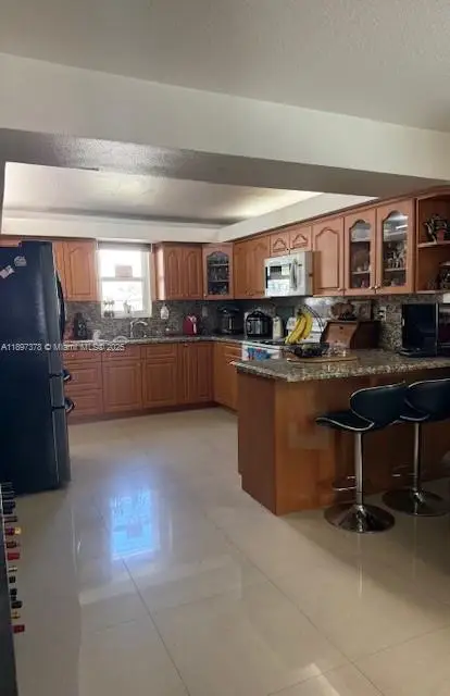 961 E 10th Pl, Hialeah, FL 33010 - Image #3