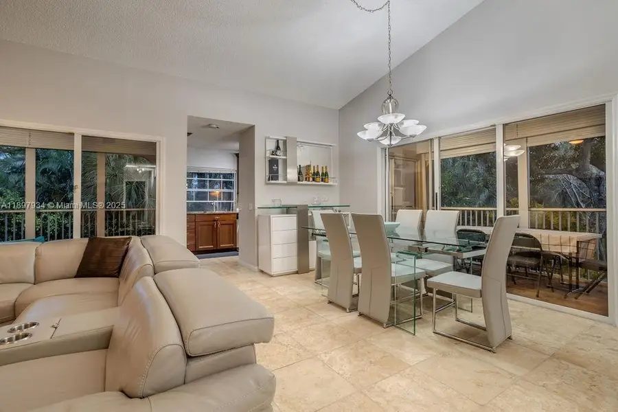6500 Via Regina #8, Boca Raton, FL 33433 - Image #2