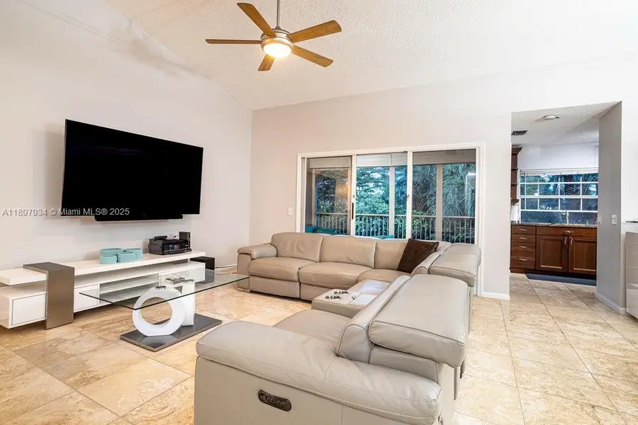 6500 Via Regina #8, Boca Raton, FL 33433 - Image #3