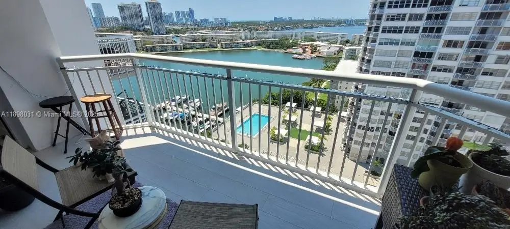 18071 Biscayne Blvd #1801, Aventura, FL 33160 - Image #1