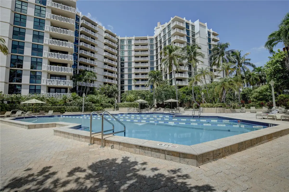 1121 Crandon Blvd #E504, Key Biscayne, FL 33149 - Image #1