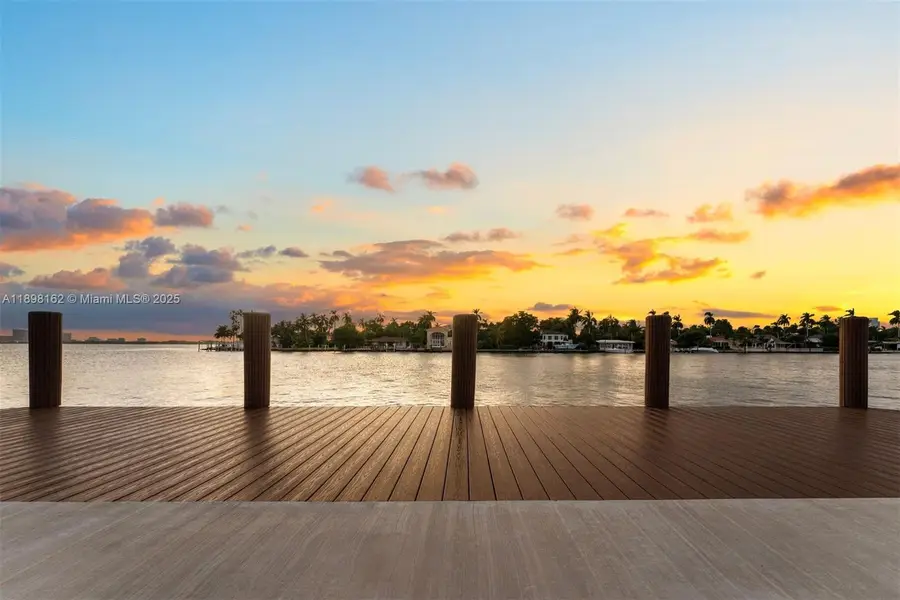 7508 W Treasure Dr, North Bay Village, FL 33141 - Image #2