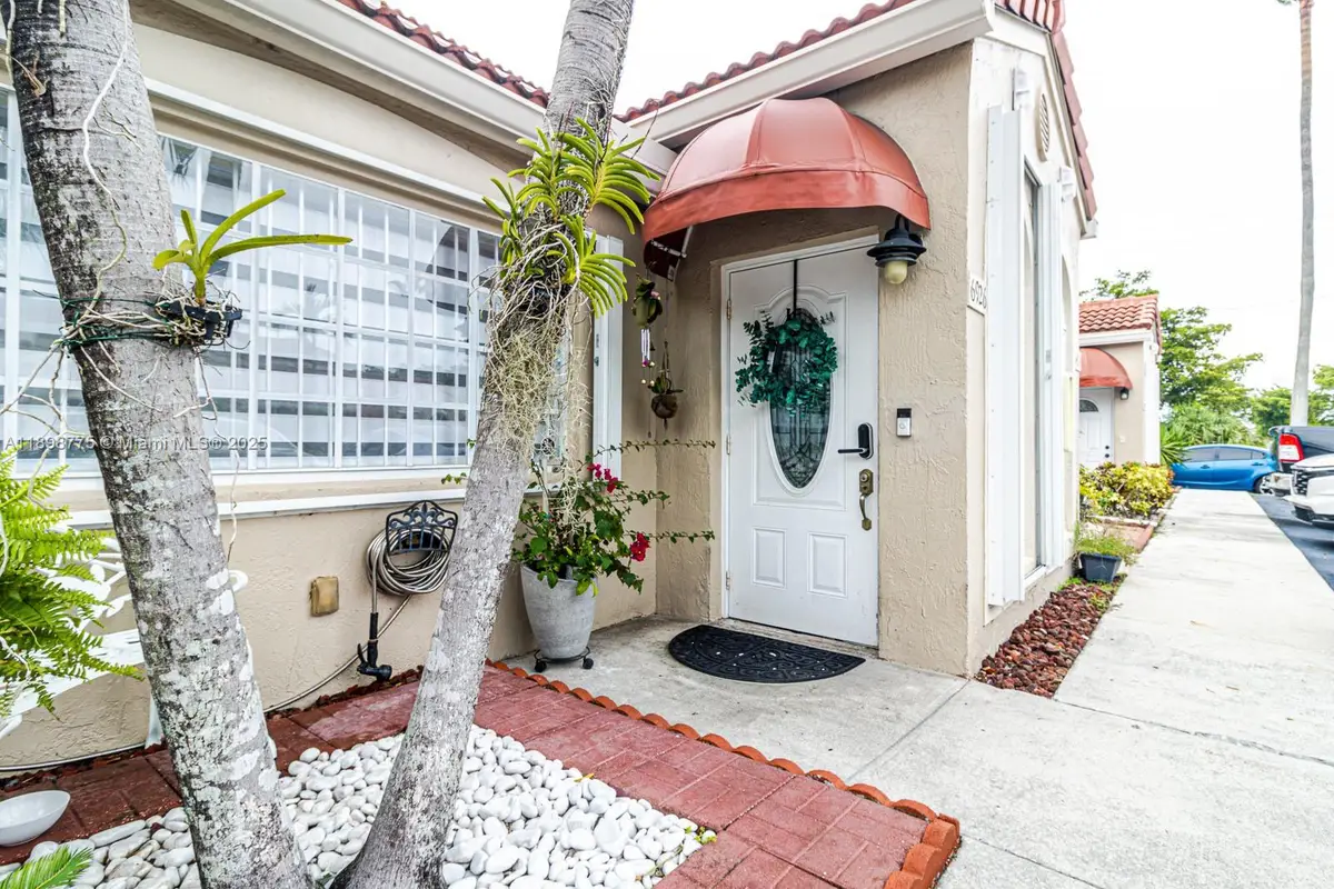 6926 NW 166th Ter #1302, Miami Lakes, FL 33014 - Image #1