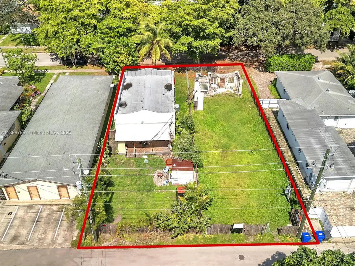 1932 Dewey St, Hollywood, FL 33020 - Image #1