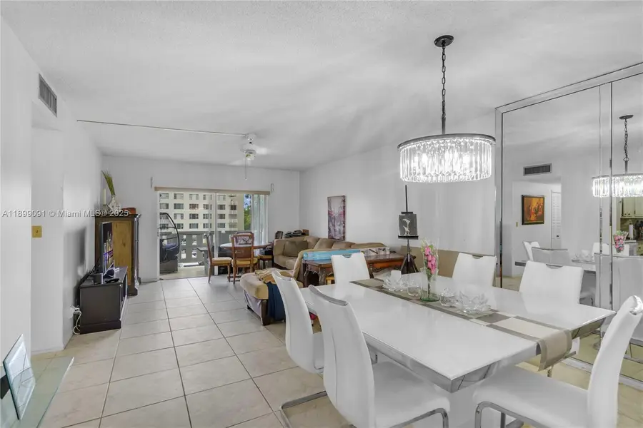 4350 Hillcrest Dr #314, Hollywood, FL 33021 - Image #2