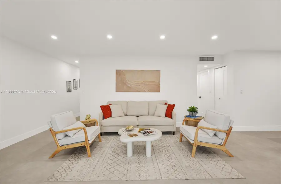 10017 SW 23rd Ter, Miami, FL 33165 - Image #3