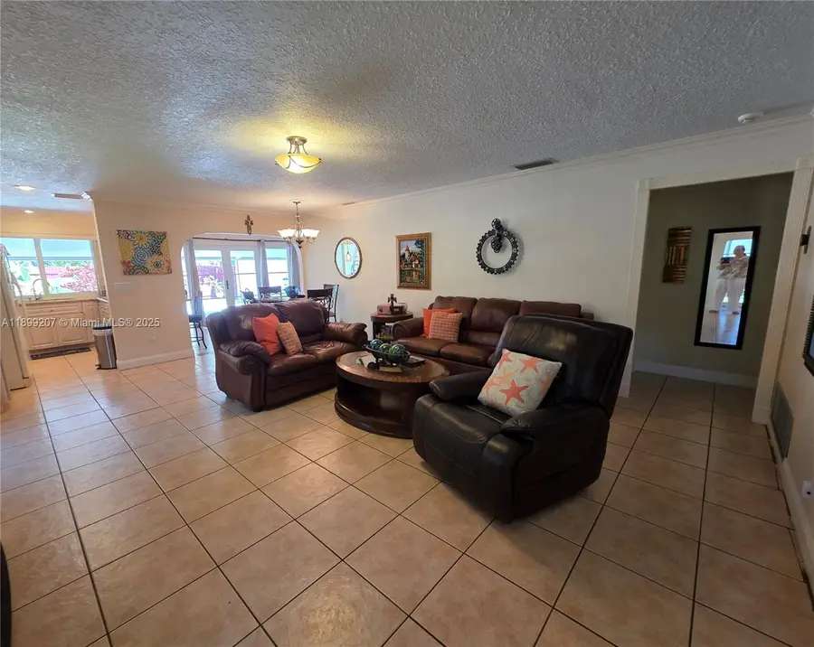 6923 Holly Rd, Miami Lakes, FL 33014 - Image #3