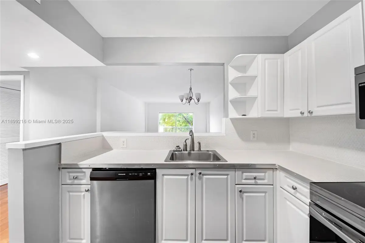 1455 N Treasure Dr #3K, North Bay Village, FL 33141 - Image #1