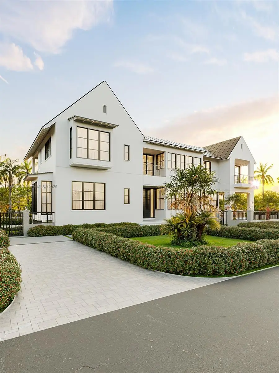 5262 La Gorce Dr, Miami Beach, FL 33140 - Image #1