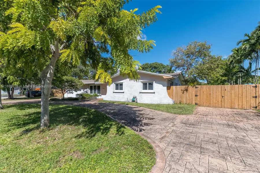 10533 SW 114th St, Miami, FL 33176 - Image #3