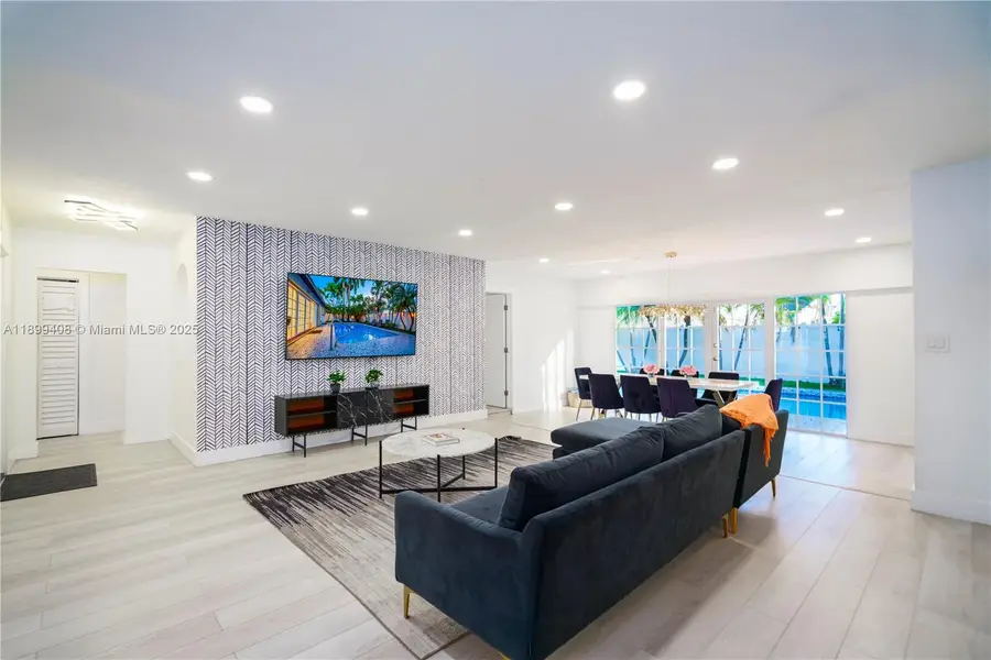 1244 Garfield St, Hollywood, FL 33019 - Image #3