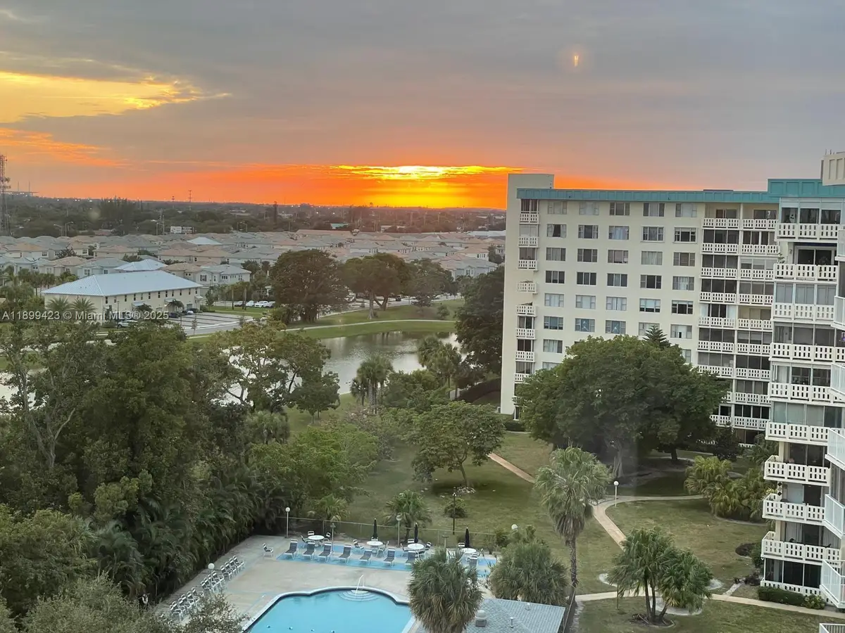 4200 Hillcrest Dr #1015, Hollywood, FL 33021 - Image #1