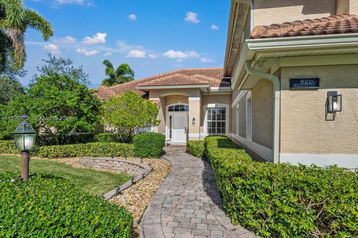 5220 Rosewood Ln, Vero Beach, FL 32966 - #1