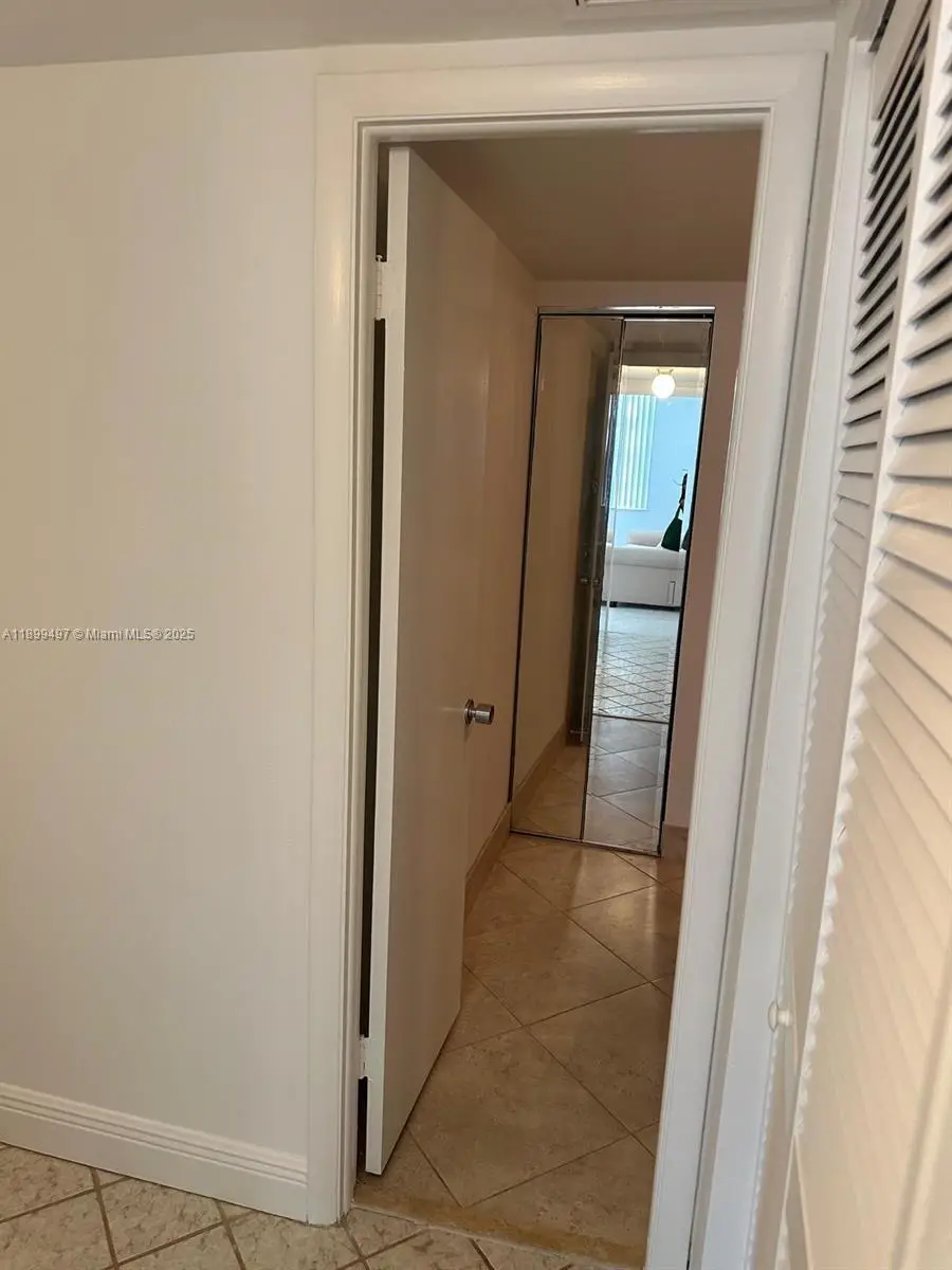 3900 N Hills Dr #310, Hollywood, FL 33021 - Image #3