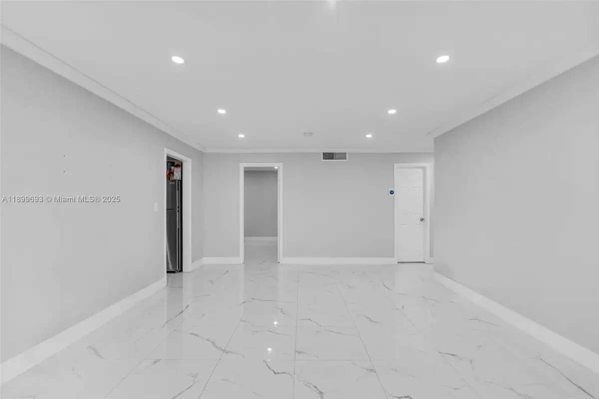 7101 W Sunrise Blvd #A2, Plantation, FL 33313 - Image #1