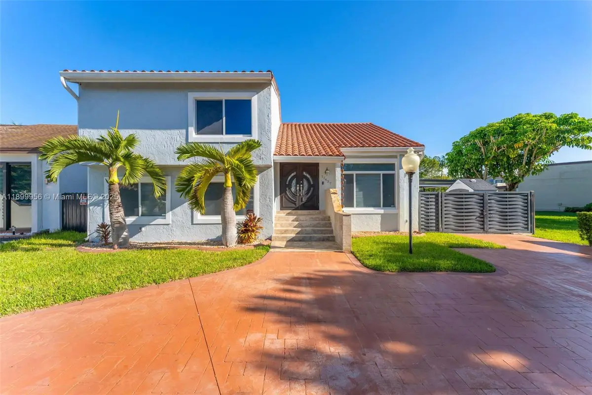 11437 SW 34th Ln, Miami, FL 33165 - Image #1