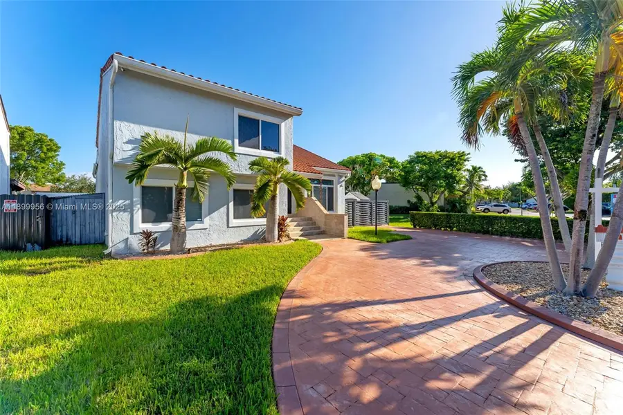 11437 SW 34th Ln, Miami, FL 33165 - Image #3