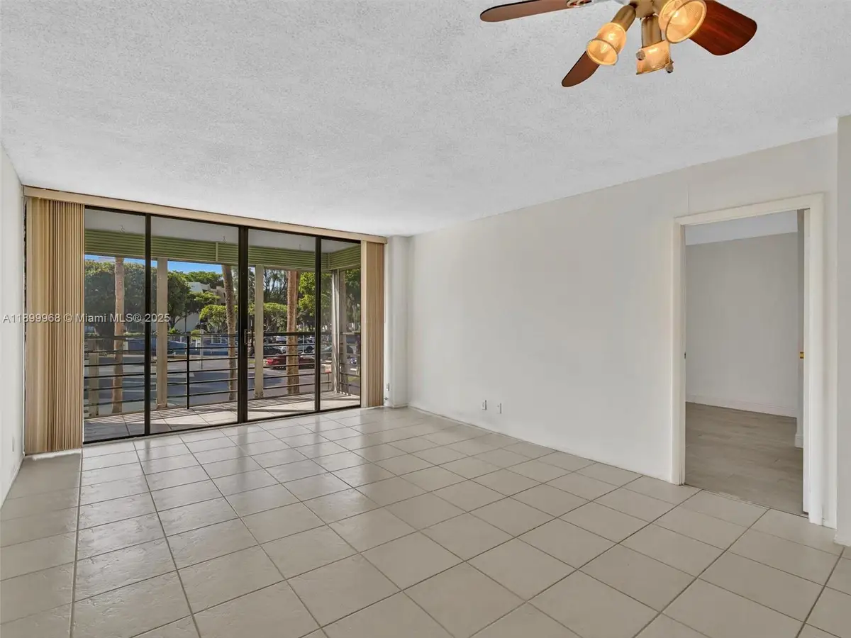 20500 W Country Club Dr #203, Aventura, FL 33180 - Image #1