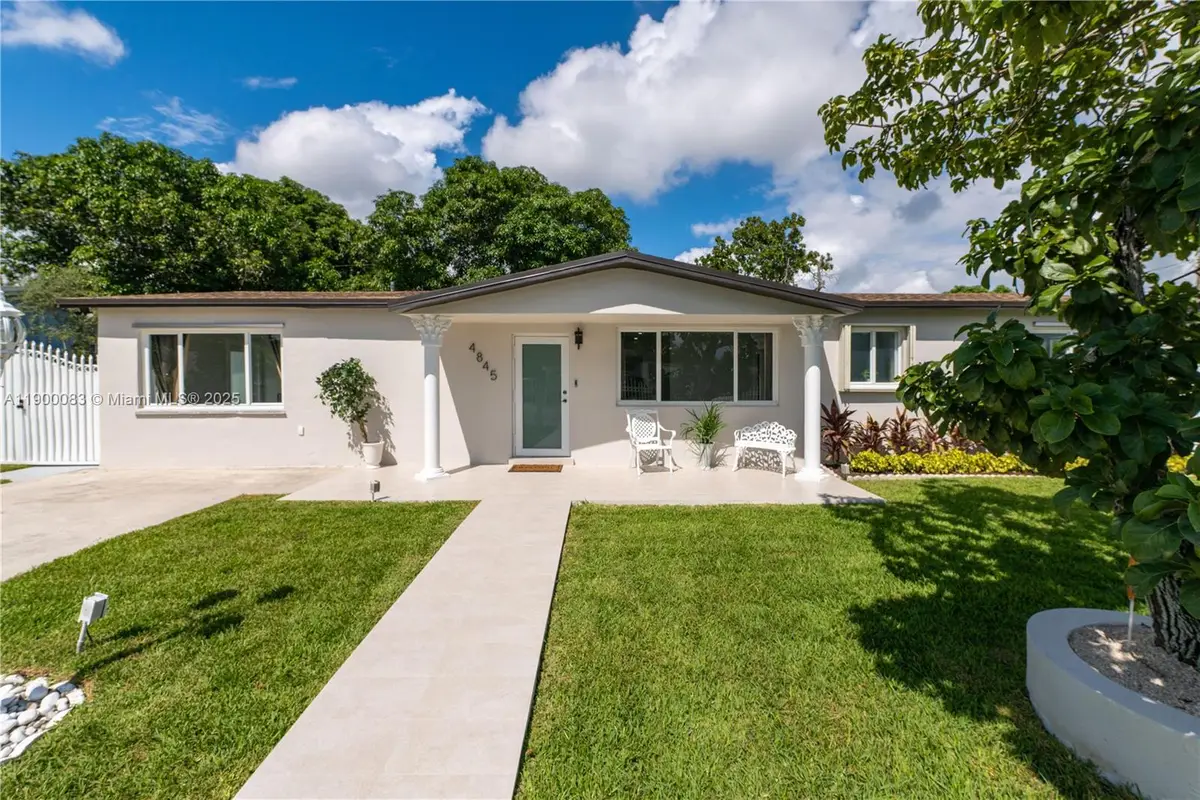 4845 NW 169th St, Miami Gardens, FL 33055 - Image #1