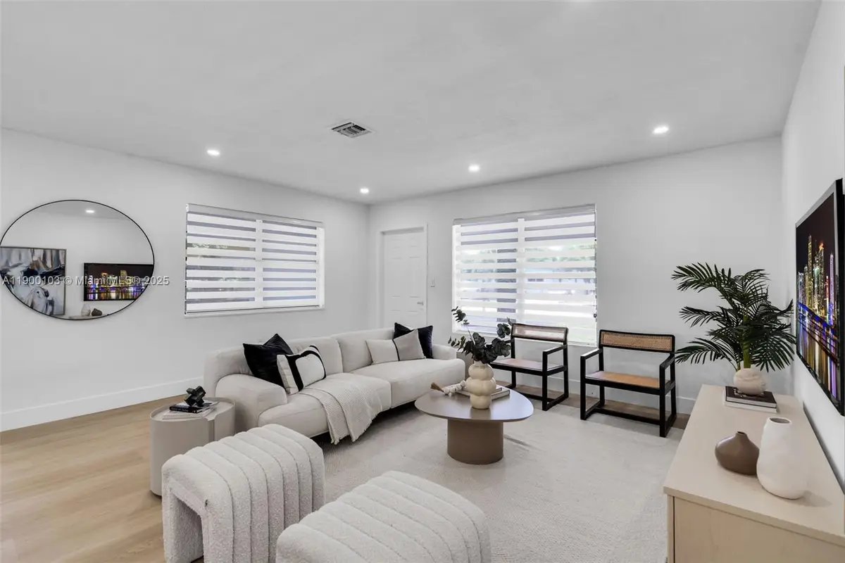 515 NW 30th Ter, Fort Lauderdale, FL 33311 - Image #1