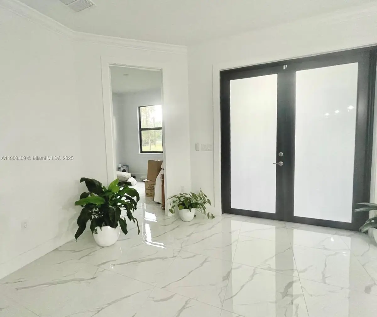 2813 NE 16th Ave, Naples, FL 34120 - Image #1