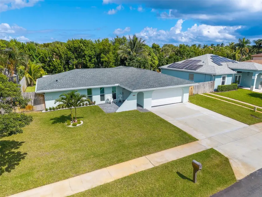 635 NE 15th Pl, Boynton Beach, FL 33435 - Image #3