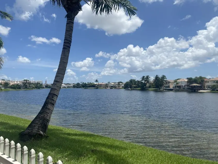 11156 NW 73rd St, Doral, FL 33178 - Image #2