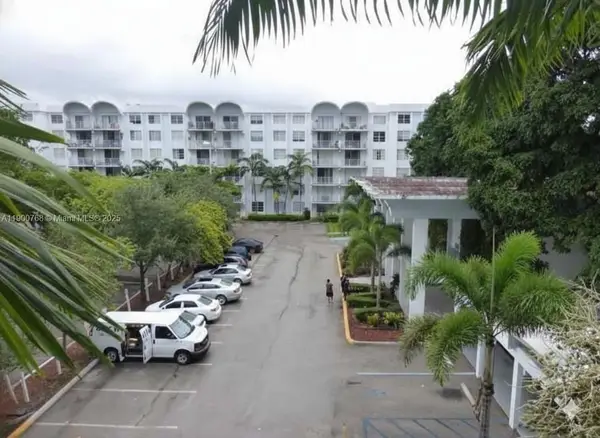 494 NW 165th St Rd #C-602, Miami, FL 33169