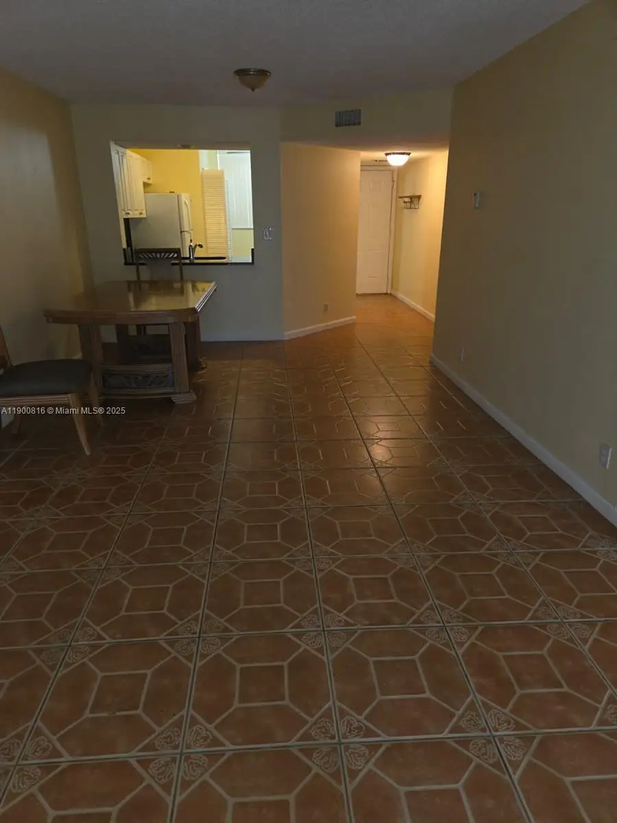 117 Lake Emerald Dr #108, Oakland Park, FL 33309 - Image #3