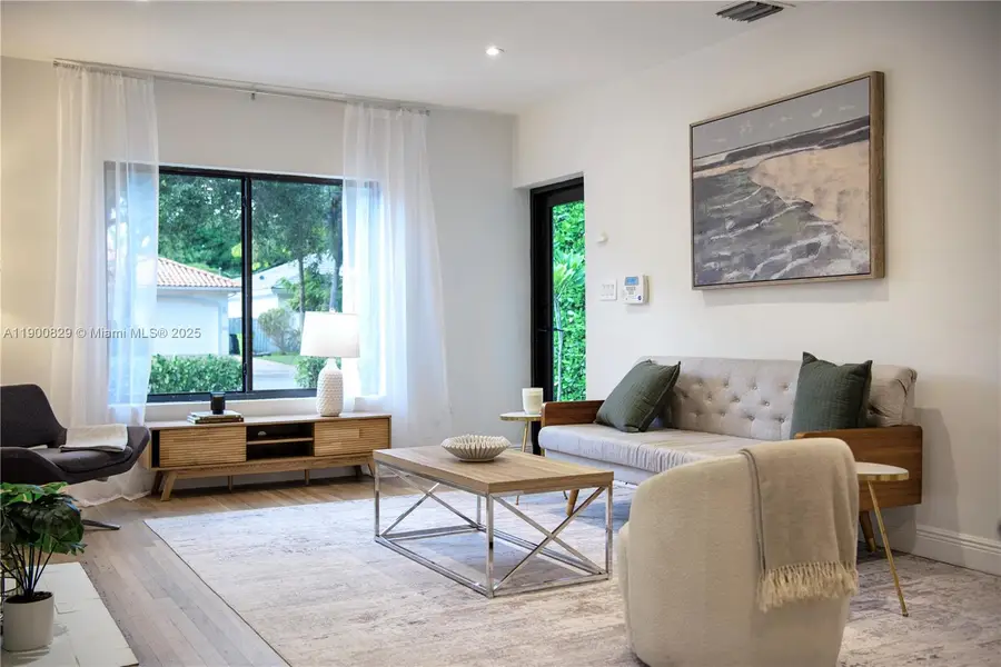 360 NE 87th St, El Portal, FL 33138 - Image #2