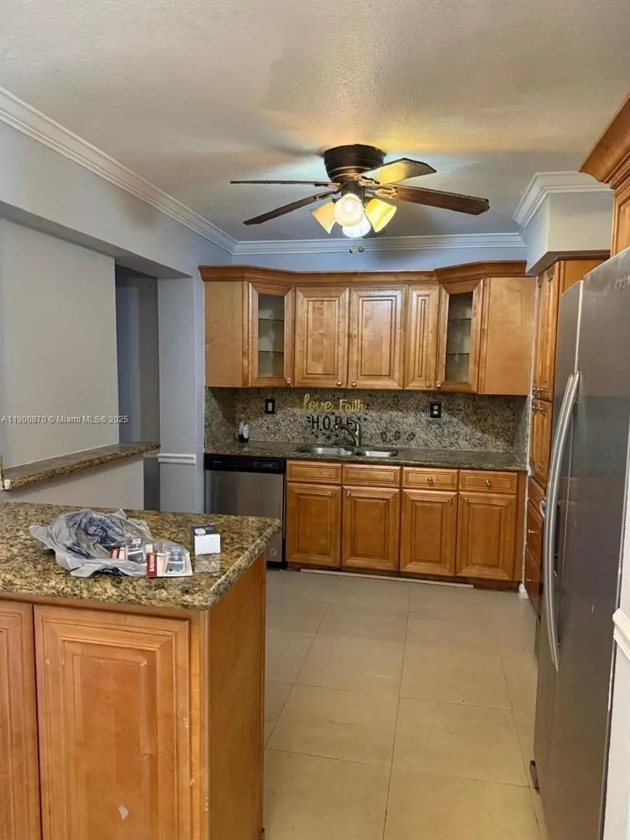 2401 Largo Dr, Miramar, FL 33023 - Image #2