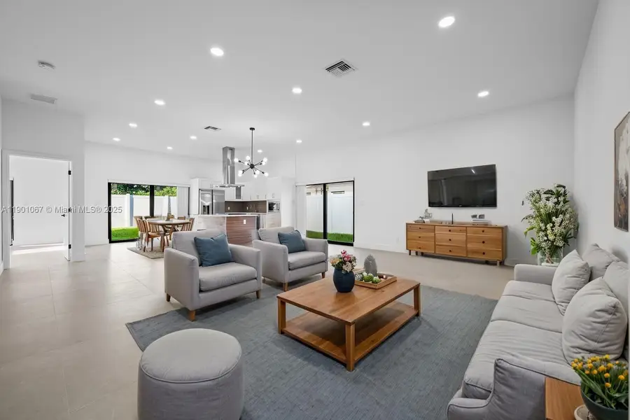 1041 W Lakewood Rd, West Palm Beach, FL 33405 - Image #3