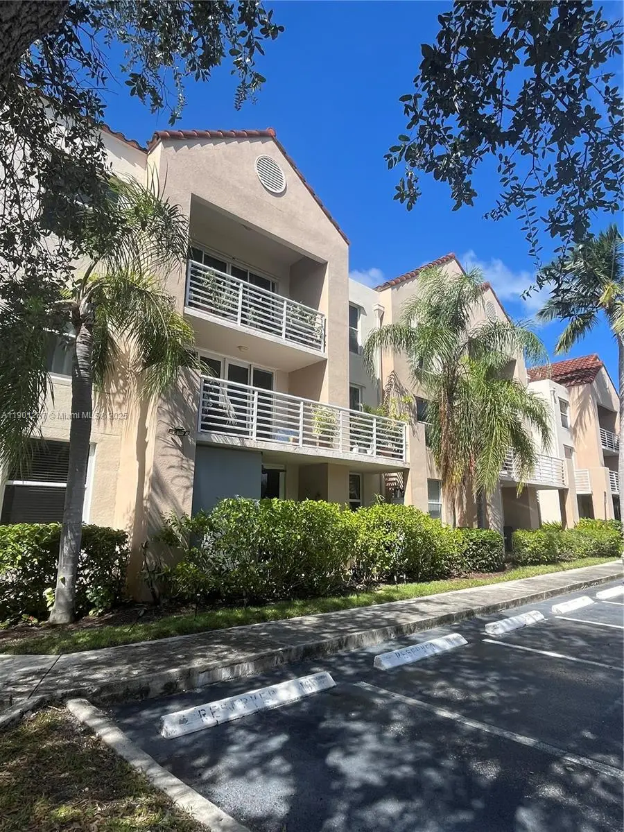 2731 Ocean Club Blvd #301, Hollywood, FL 33019 - Image #3