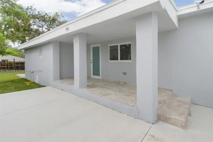 1858 NW 115th St, Miami, FL 33167 - Image #2