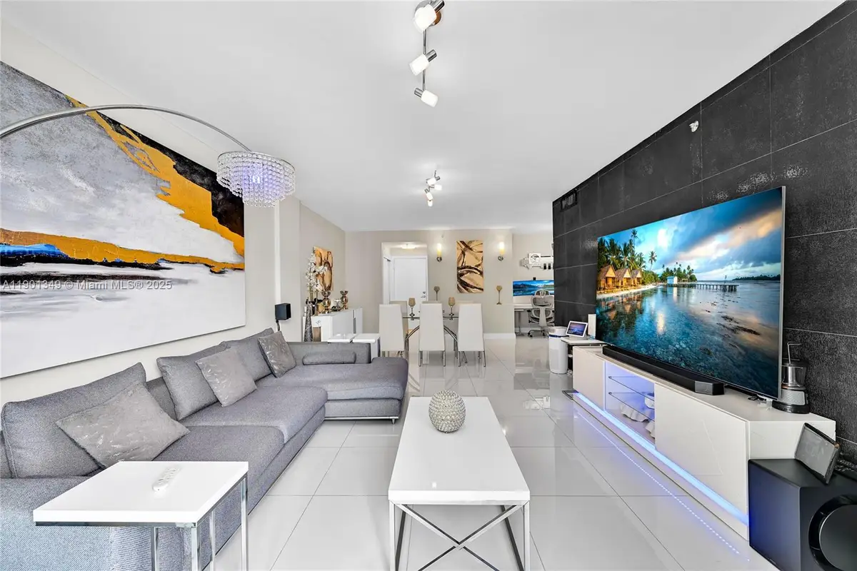 3001 S Ocean Dr #1513, Hollywood, FL 33019 - Image #1