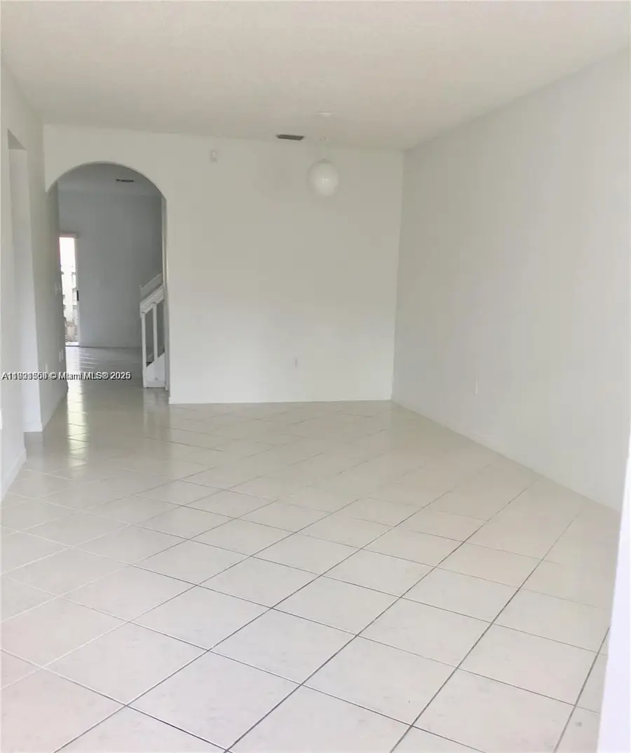 2233 SE 24th Pl, Homestead, FL 33035 - Image #3