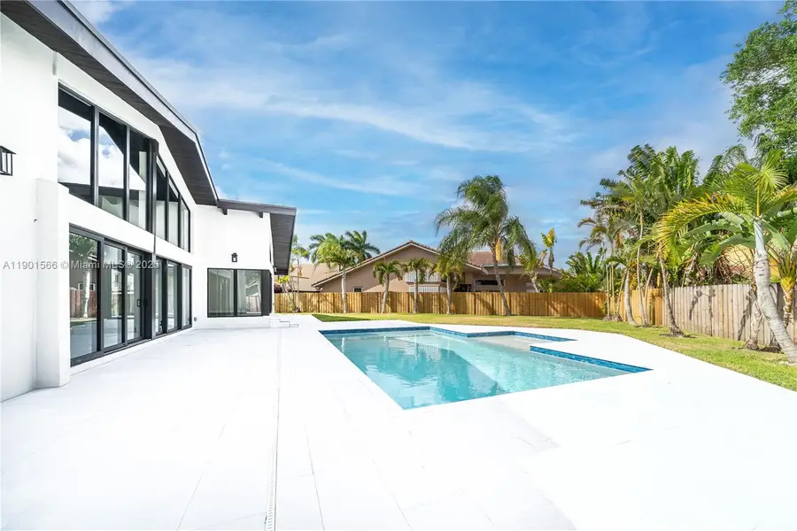 842 W Coco Plum Cir, Plantation, FL 33324 - Image #2