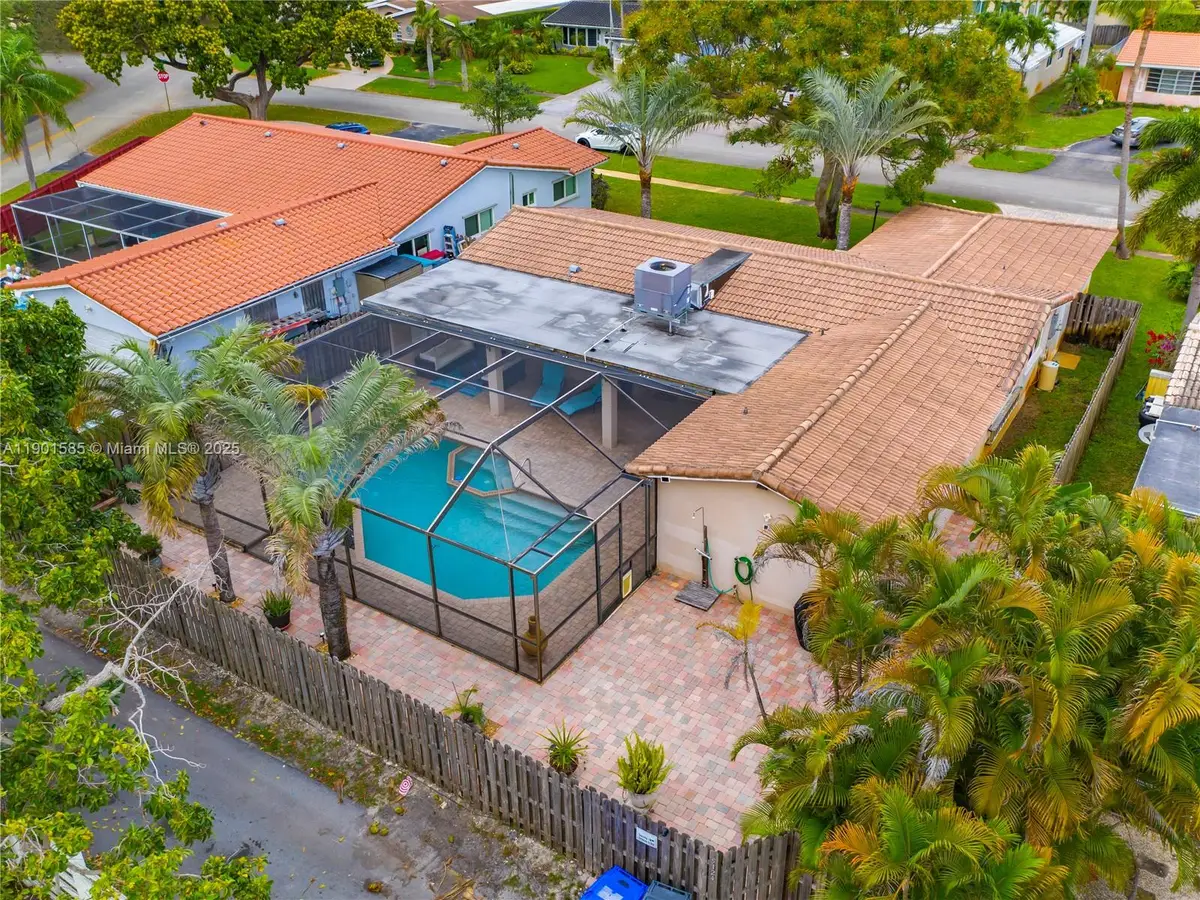 5124 Mckinley St, Hollywood, FL 33021 - Image #1