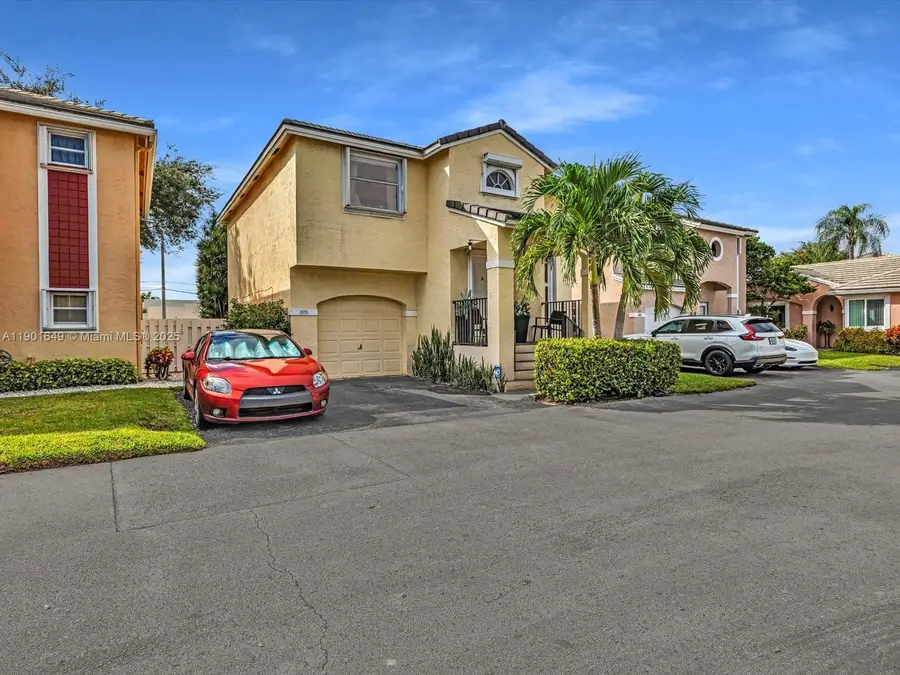 875 NW 99th Ave, Plantation, FL 33324 - Image #3