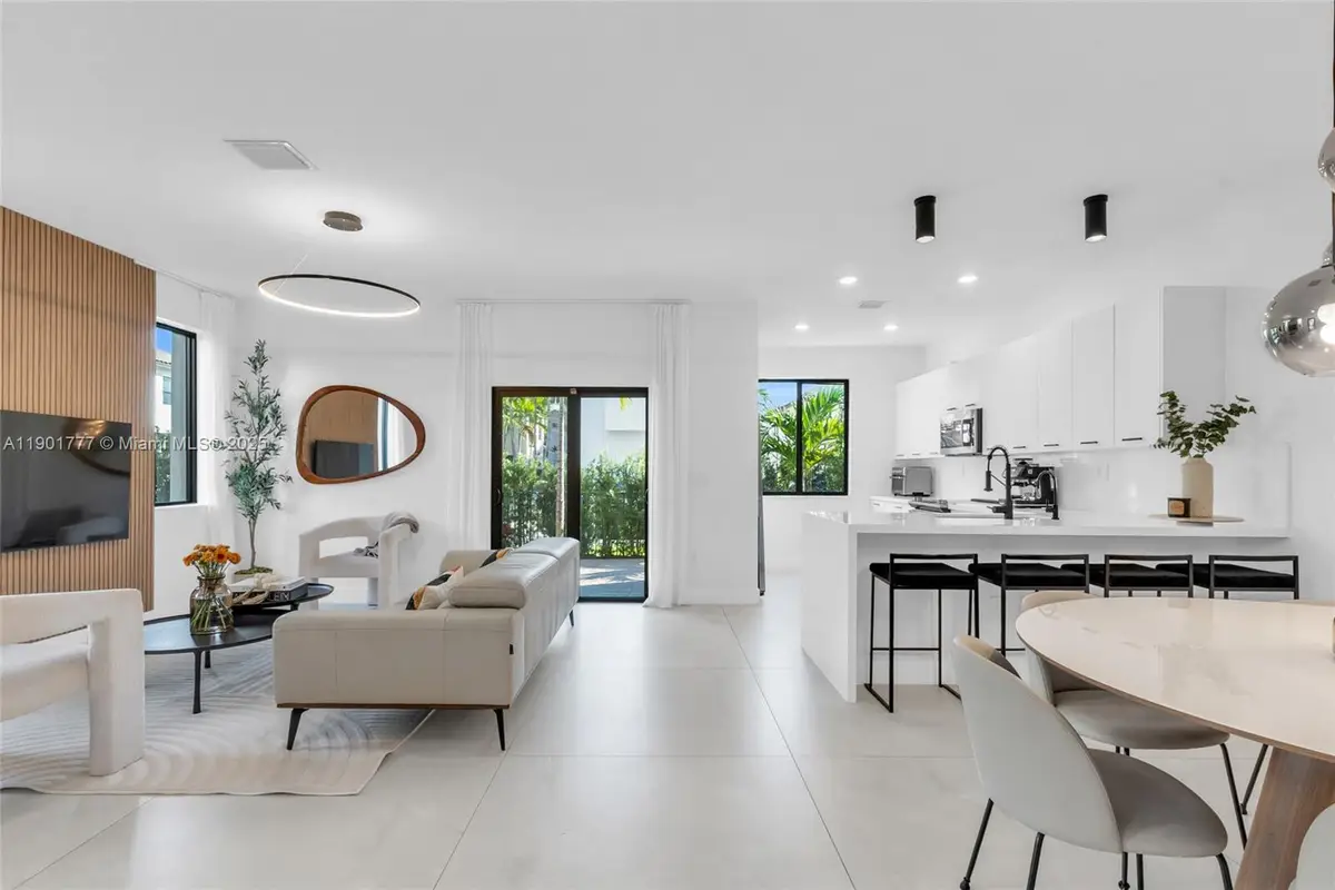 4570 NW 83rd Ave, Doral, FL 33166 - Image #1