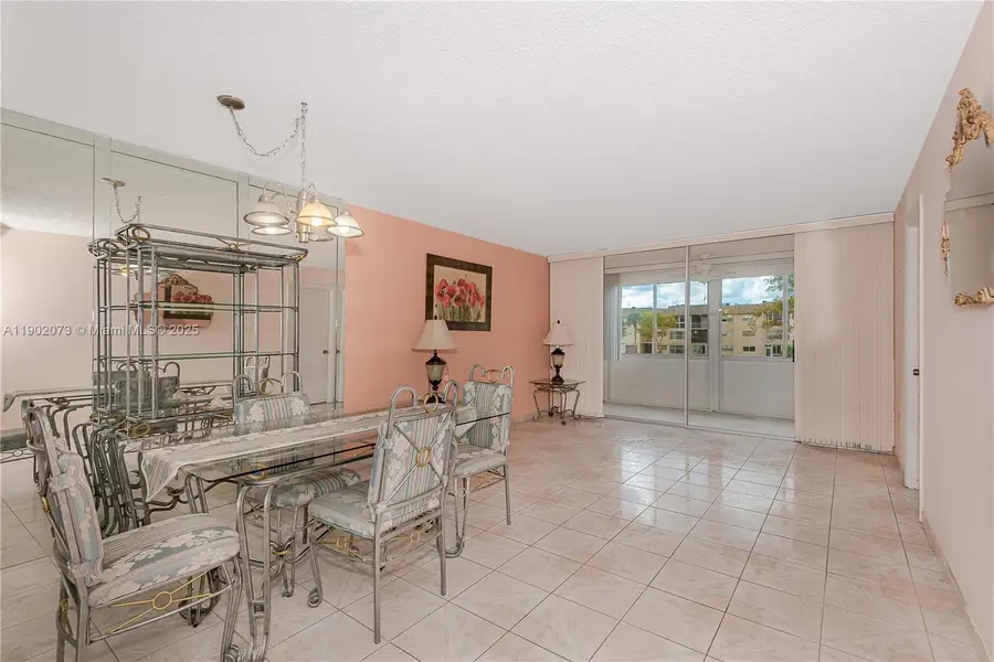 8345 Sunrise Lakes Blvd #210, Sunrise, FL 33322 - Image #3