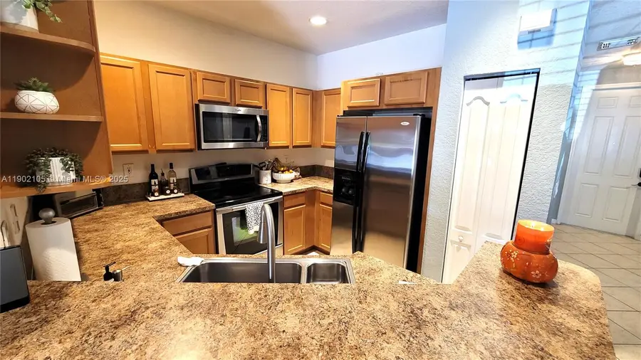 27186 SW 139th Pl, Homestead, FL 33032 - Image #3