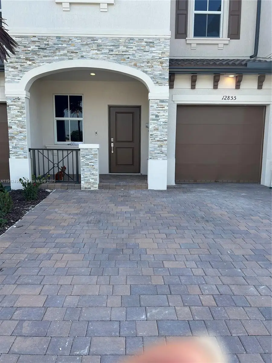12855 NW 24th Ave, Miami, FL 33167 - Image #1