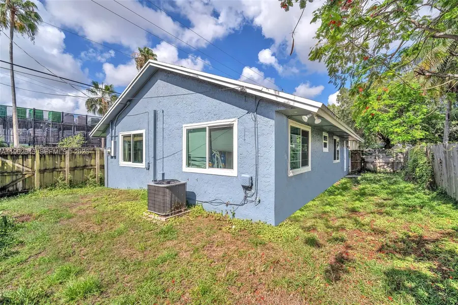 515 NE 11th St, Fort Lauderdale, FL 33304 - #3