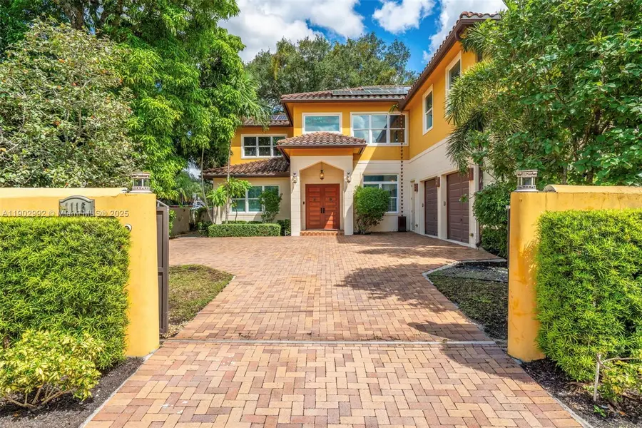 1115 SW 5th Pl, Fort Lauderdale, FL 33312 - Image #2